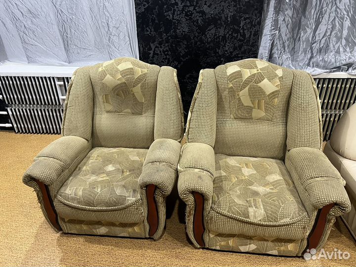 Диван и кресло