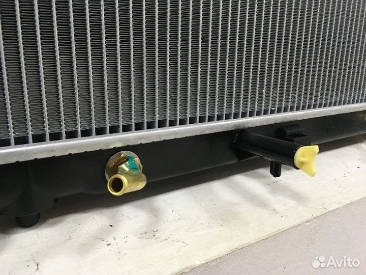 Радиатор охлаждения Лексус RX350 09