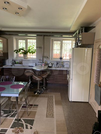 Дом 200 м² на участке 16 сот.