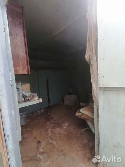 Металлический вагончик