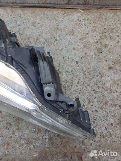 Toyota camry v50 фара правая