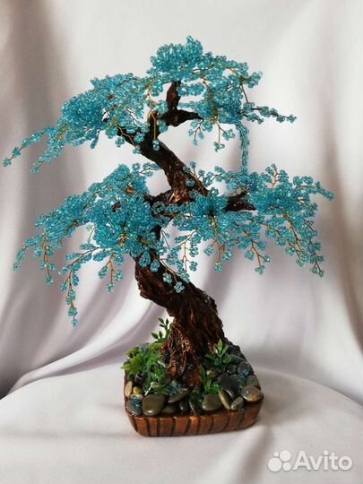 Бонсай из бисера голубого цвета ручной работы