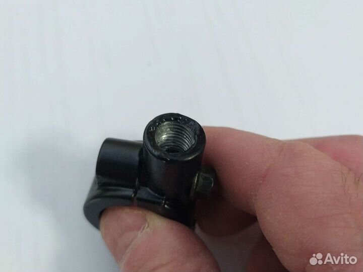 Крепление зеркала универсальное