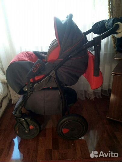 Коляска Zippy