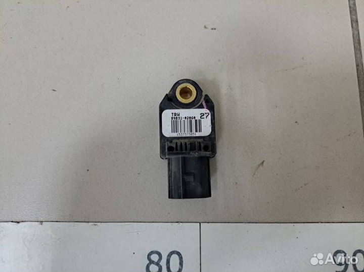 Б/У Датчик AIR BAG 8983102060 toyota