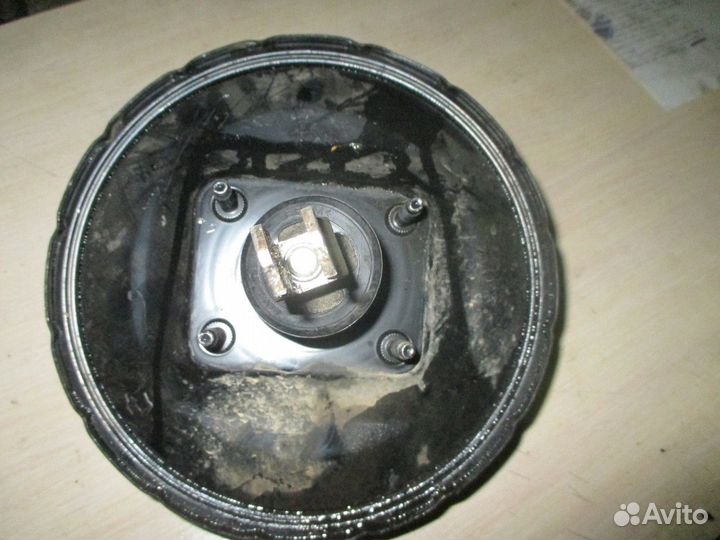 Усилитель тормозов вакуумный (Nissan X-Trail)