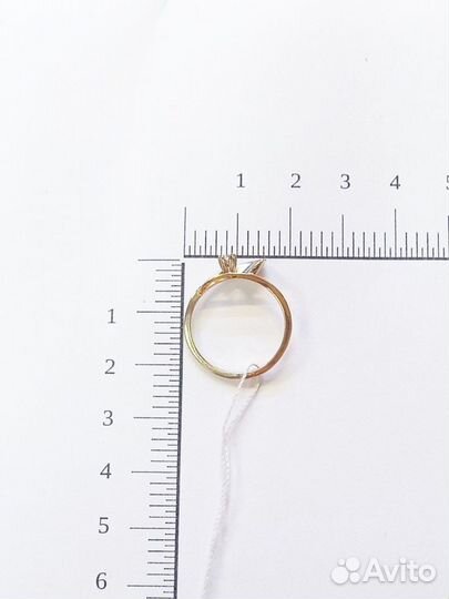 Золотое кольцо с бриллиантом 17р