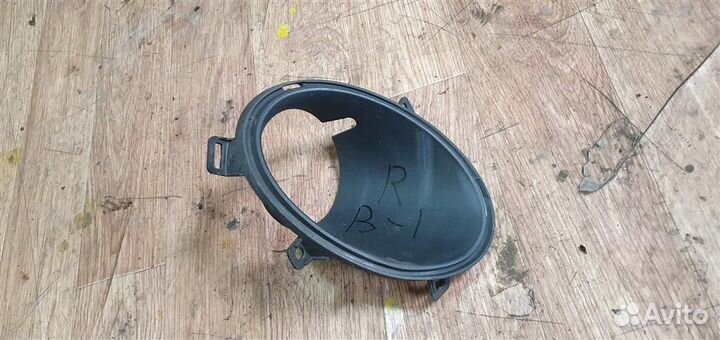 Рамка противотуманой фары правой Chevrolet Orland