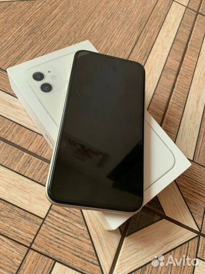 iPhone 11, 64 ГБ