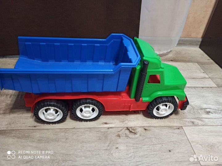 Игрушки машина большая