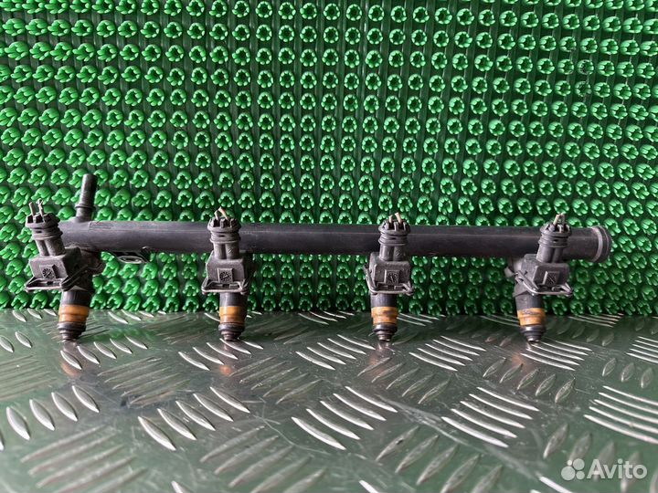 Форсунка топливная Renault Clio 2 1.4 16V K4J710