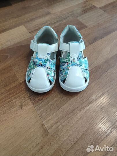 Босоножки для девочки