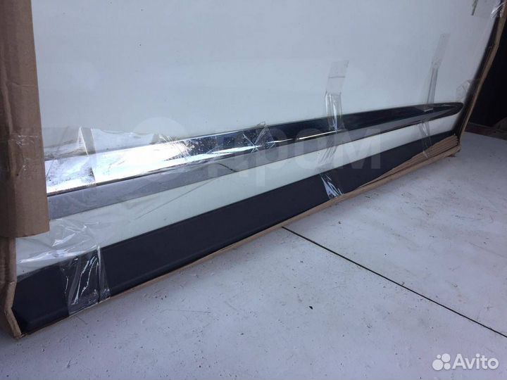 Молдинг передней правой двери Infiniti Jx35 Qx60