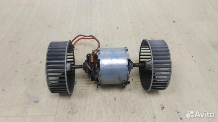 Моторчик печки Mercedes-Benz S222 / W222 / V222