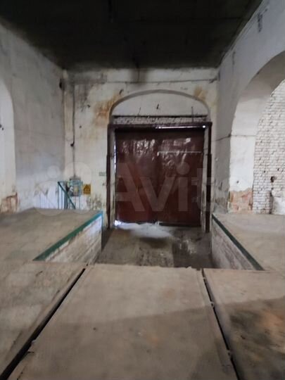 Склад, 990 м²