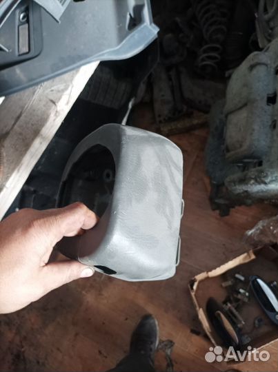 Кожух рулевой колонки передний Nissan Maxima A33