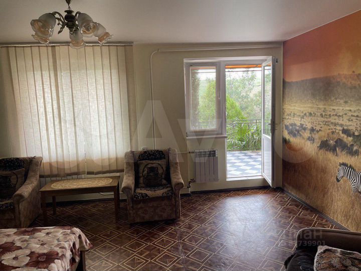 Дом 300 м² на участке 15 сот.