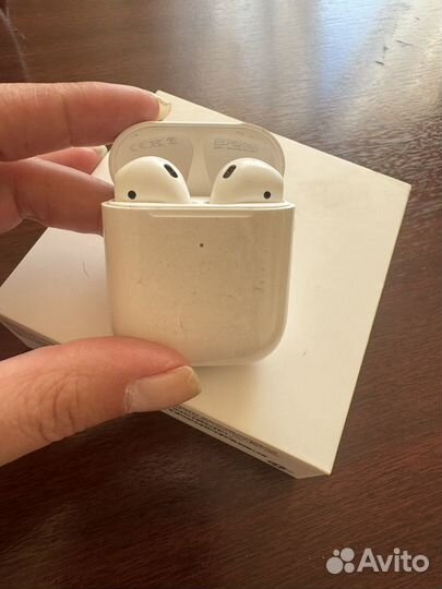 Беспроводные наушники apple airpods 1