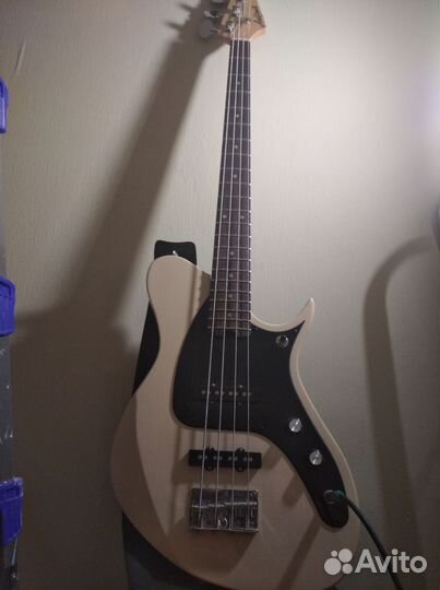 Басс гитара aria pro 2