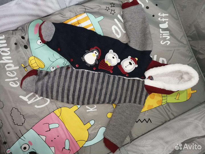 Детские вещи. Комбинезон