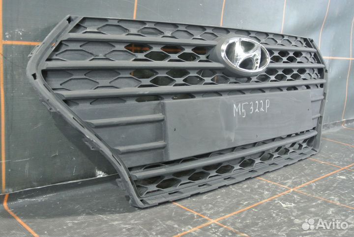 Решетка радиатора - Hyundai Solaris 2