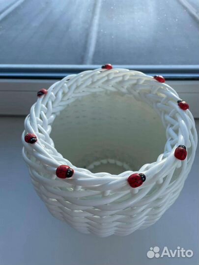 Корзинки и кашпо из ротанга