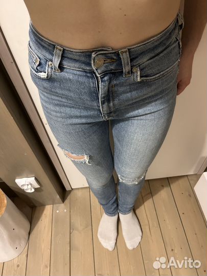 Джинсв Zara