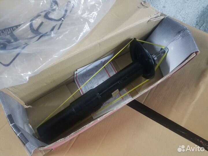 Амортизатор передний левый Bmw 5 E60