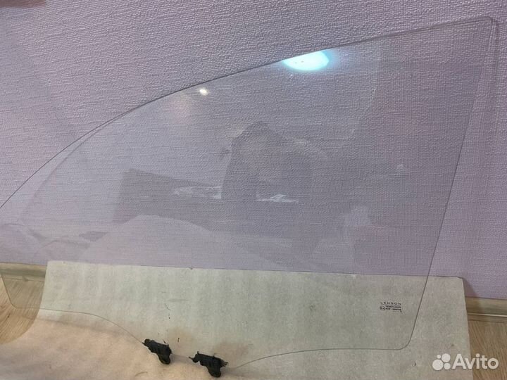 Стекло двери переднее левое Hyundai solaris 2