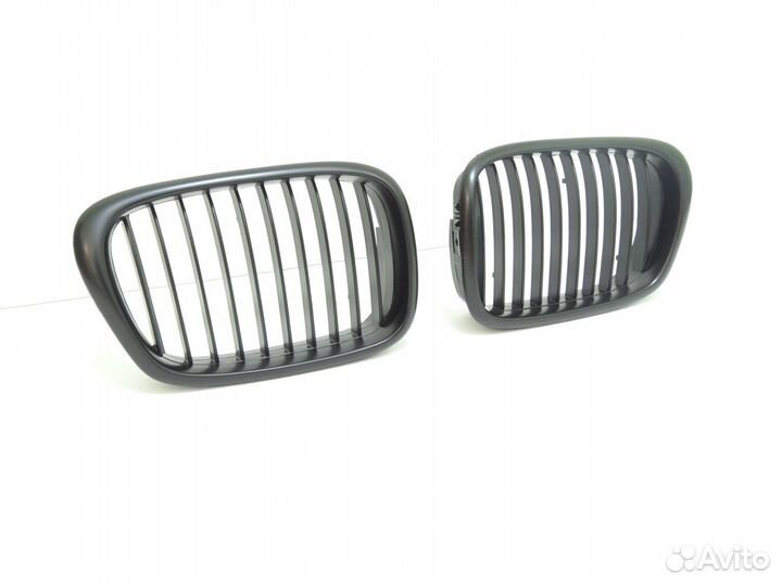 Решетка радиатора BMW 5 E39 (95-04) grbm20
