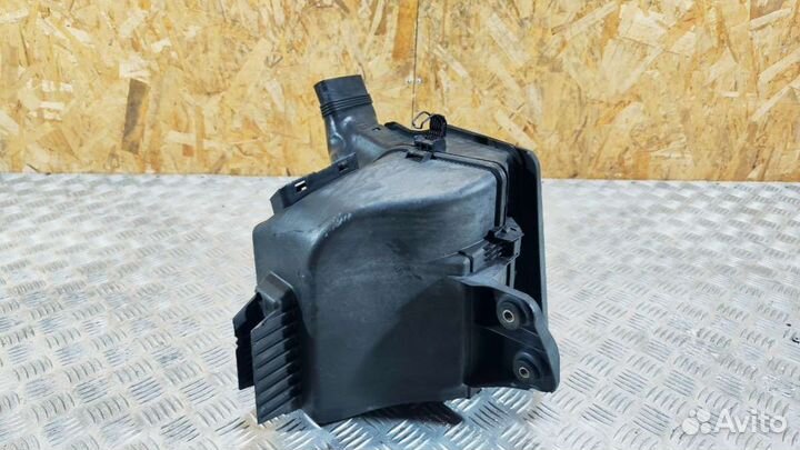 Корпус воздушного фильтра BMW 3 E46