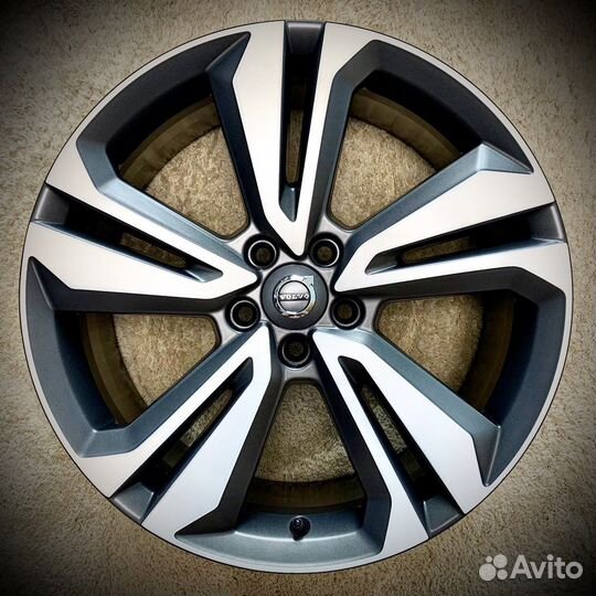 Диски R19 для Volvo V60CC оригинальные