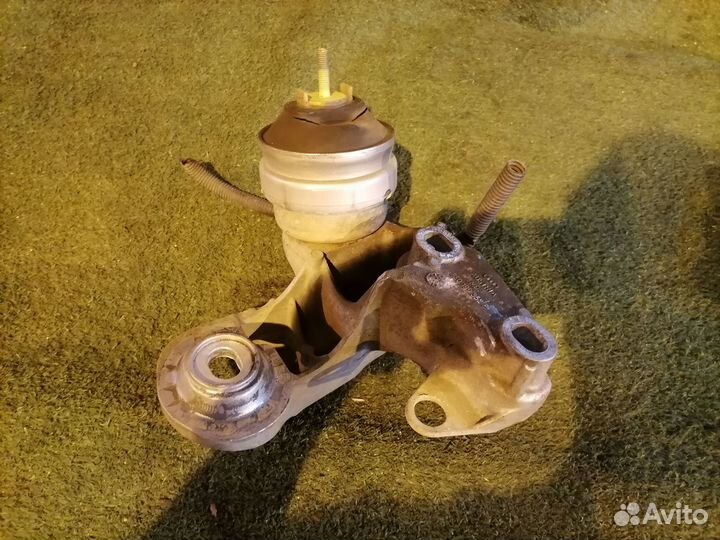 Опора двигателя (подушка двс) правая 8E0199382L Au