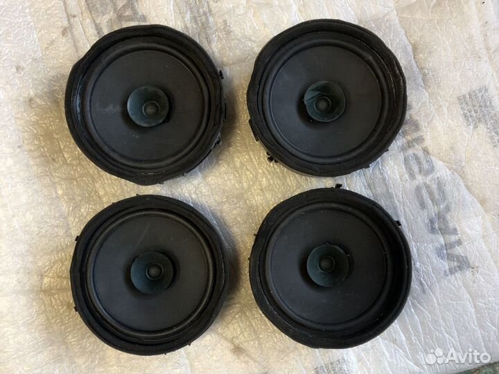 Штатные колонки динамики двери Mitsubishi Lancer X