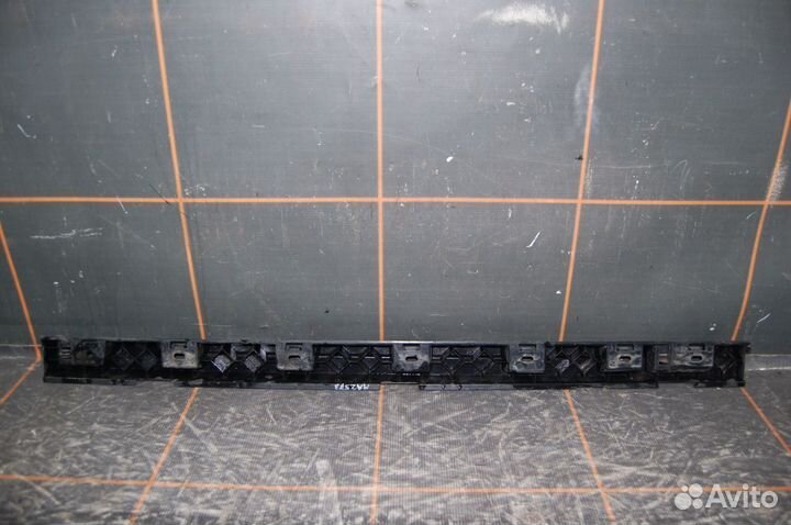 Кронштейн порога левого - BMW X1 E84