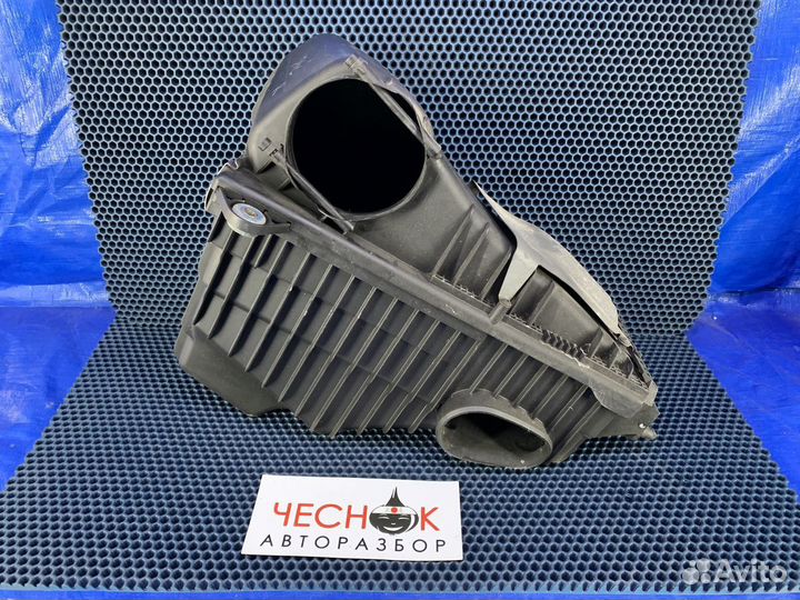 Корпус воздушного фильтра Touareg 2.5 TDI дизель