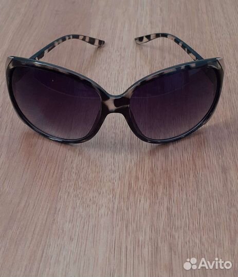 Солнцезащитные очки женские