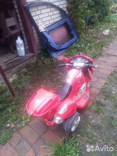 Детский электромобиль