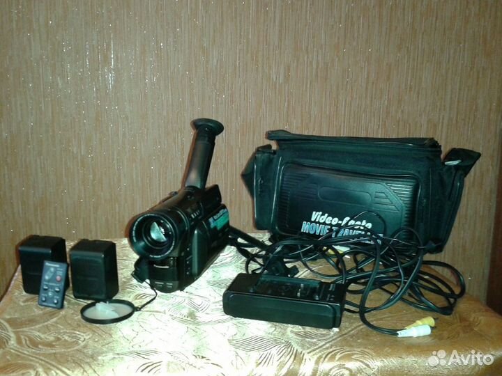 Продается видеокамера 
