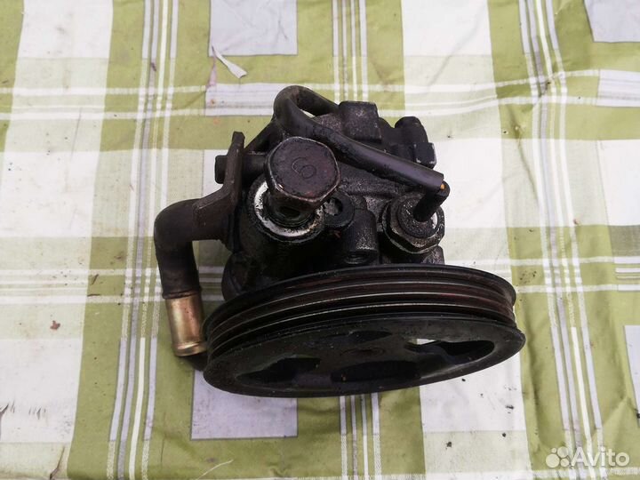 Насос гура Митсубиси Паджеро Мини 2