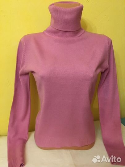 Свитер водолазка розовая мягкая