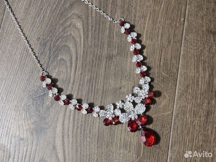 Колье ожерелье