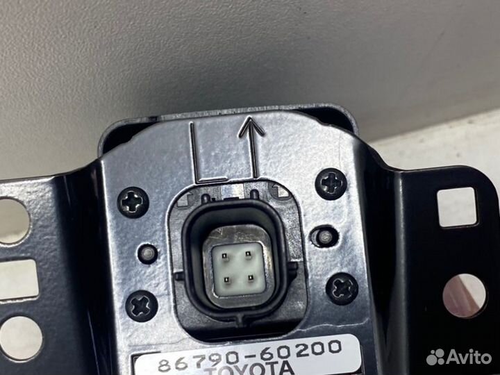 Камера передняя Toyota Land Cruiser 200 2012-2015