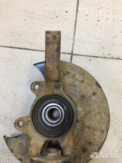 Поворотный кулак передний правый Ваз LADA 2114