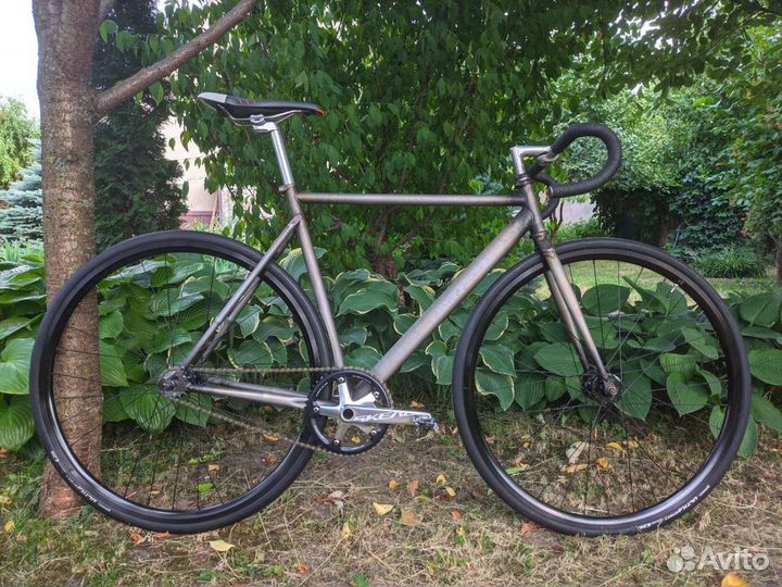 Велосипед фикс Bearbike Milan