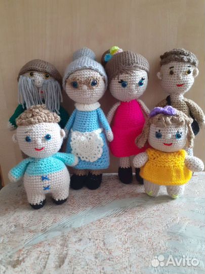Вязаные игрушки,Семья