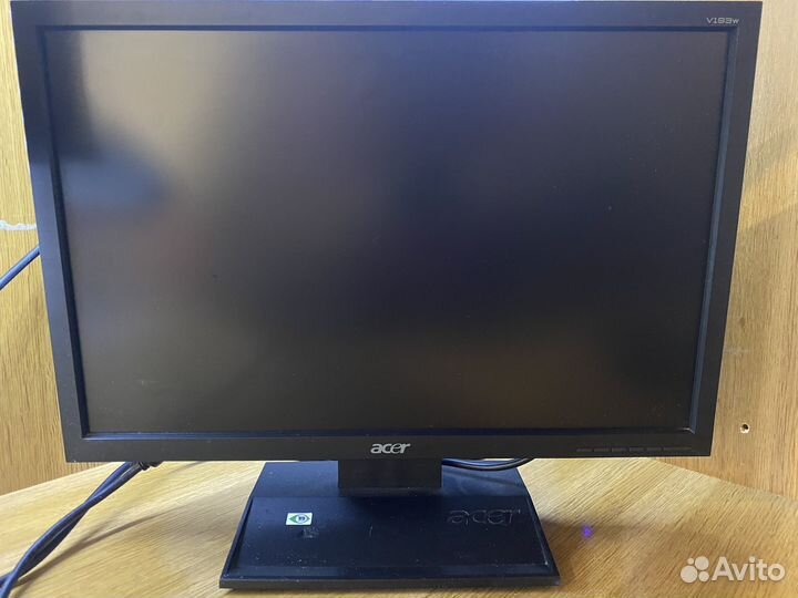 Монитор Acer v193w