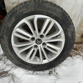 Pirelli Ice Zero 215/55 R16 97T