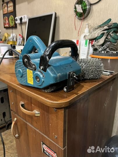 Брашировальная машина makita 9741