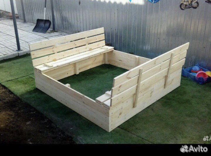 Песочница с крышкой деревянная